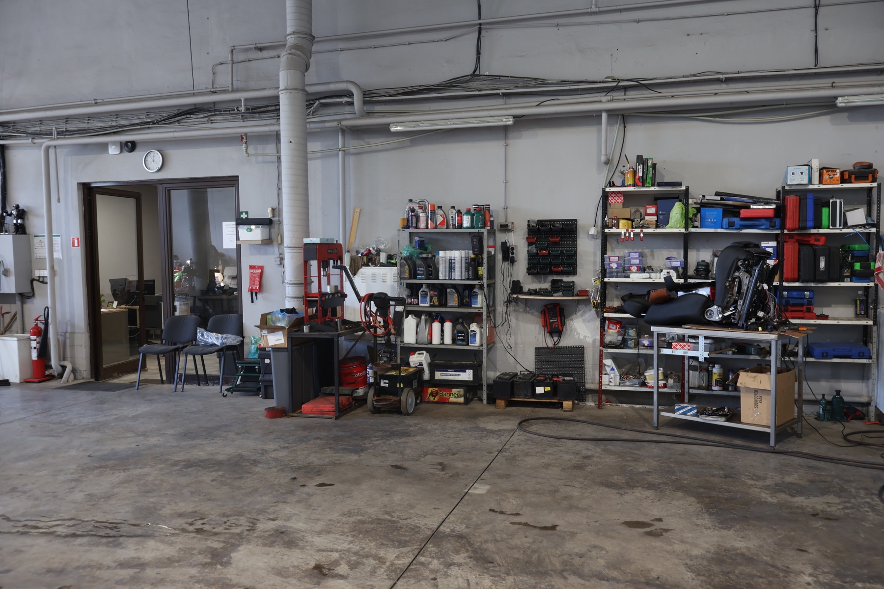 Auto truck service